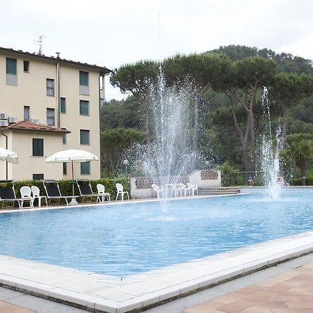 Grappolo D'Oro Hotel Pietrasanta Buitenkant foto