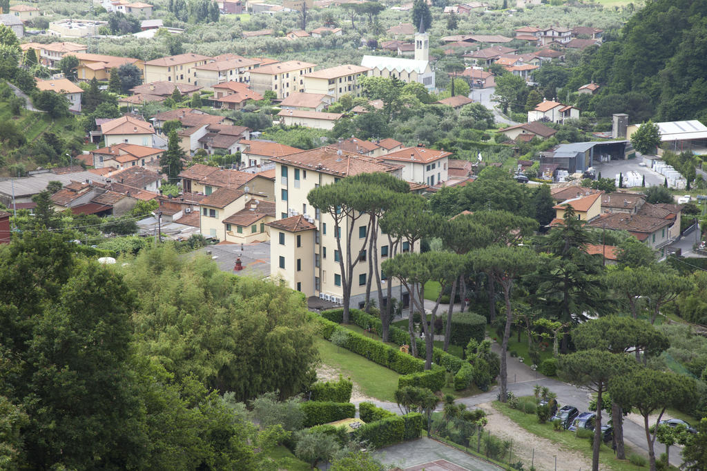 Grappolo D'Oro Hotel Pietrasanta Buitenkant foto