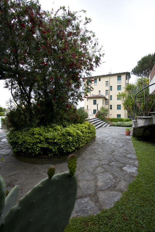 Grappolo D'Oro Hotel Pietrasanta Buitenkant foto