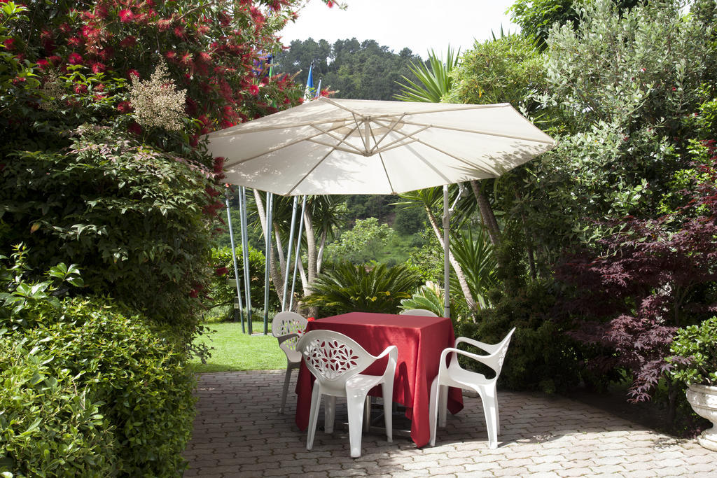 Grappolo D'Oro Hotel Pietrasanta Buitenkant foto
