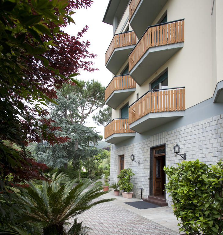 Grappolo D'Oro Hotel Pietrasanta Buitenkant foto