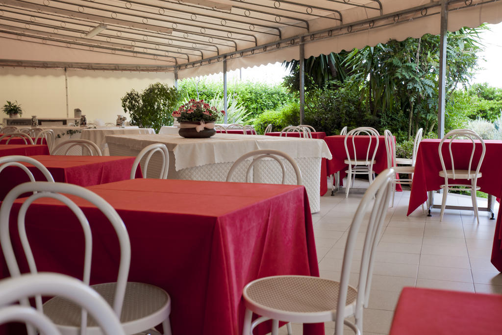Grappolo D'Oro Hotel Pietrasanta Buitenkant foto