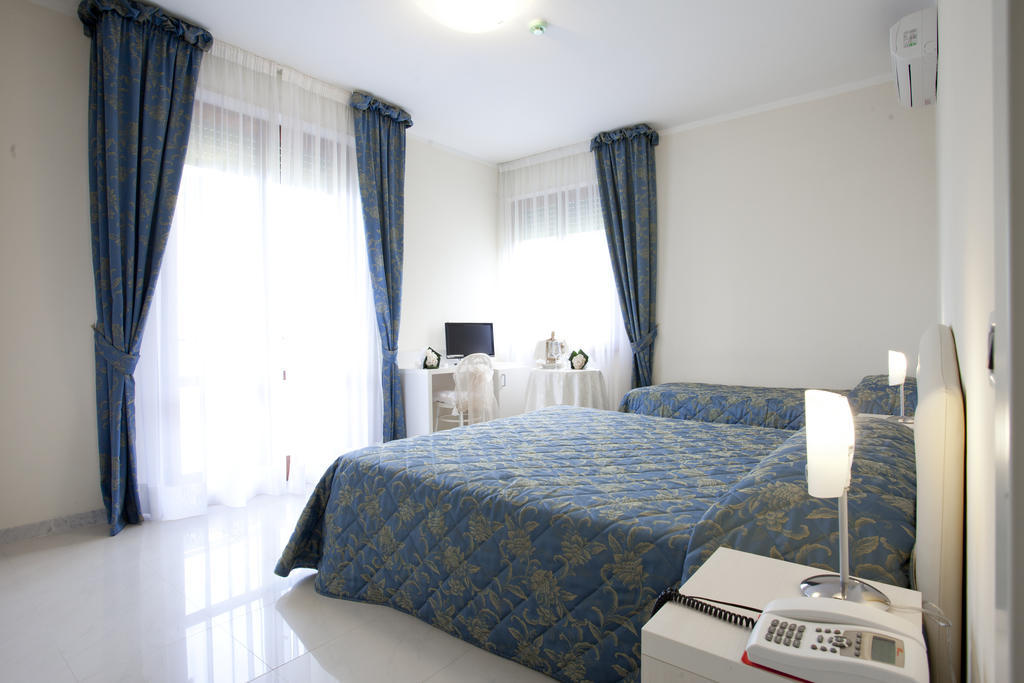 Grappolo D'Oro Hotel Pietrasanta Buitenkant foto