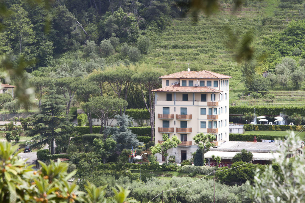 Grappolo D'Oro Hotel Pietrasanta Buitenkant foto
